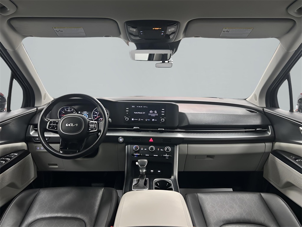 2023 Kia Carnival LX photo 11