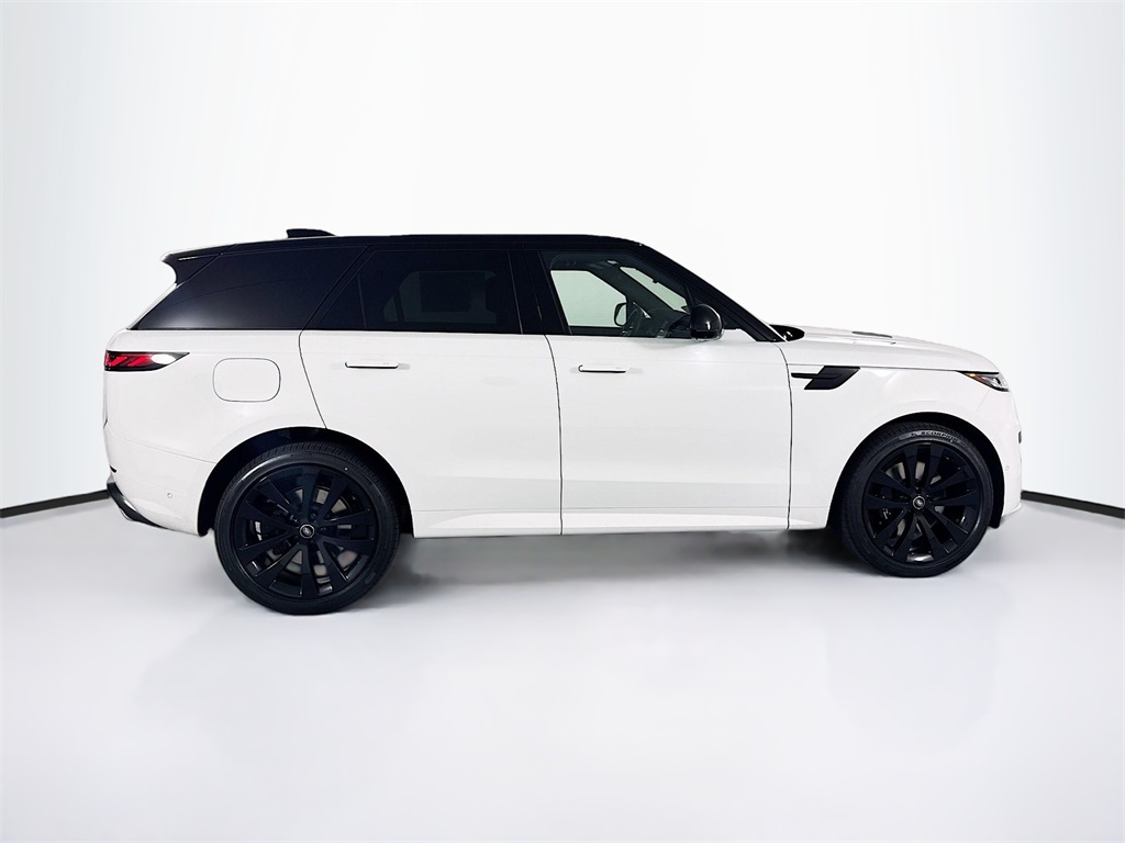 2025 Land Rover Range Rover Sport SE photo 4