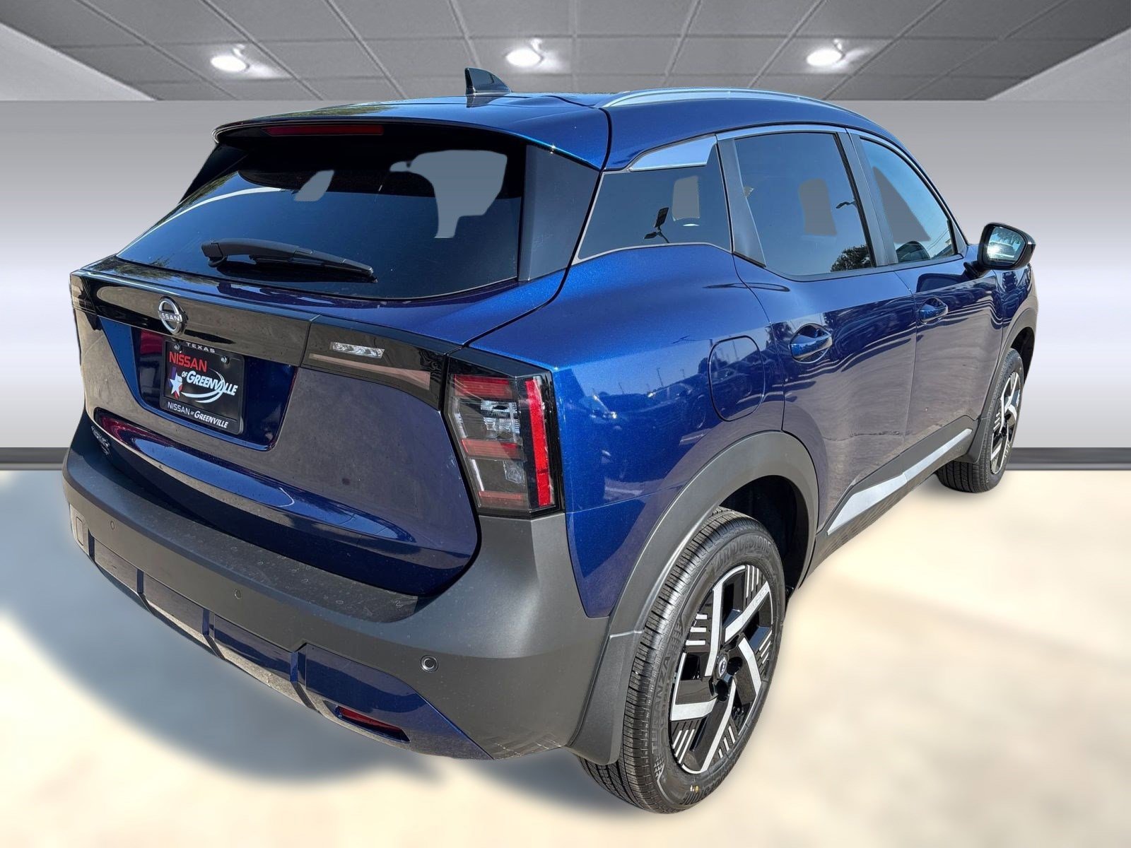 2026 Nissan Kicks SV photo 9