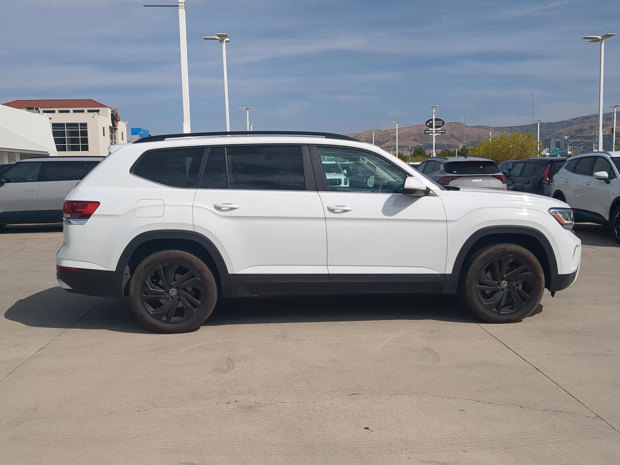 2023 Volkswagen Atlas V6 SE Technology photo 6
