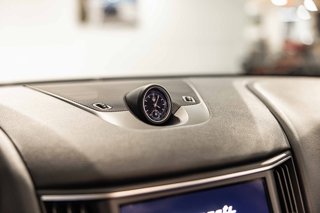 2021 MASERATI LEVANTE - Image 24