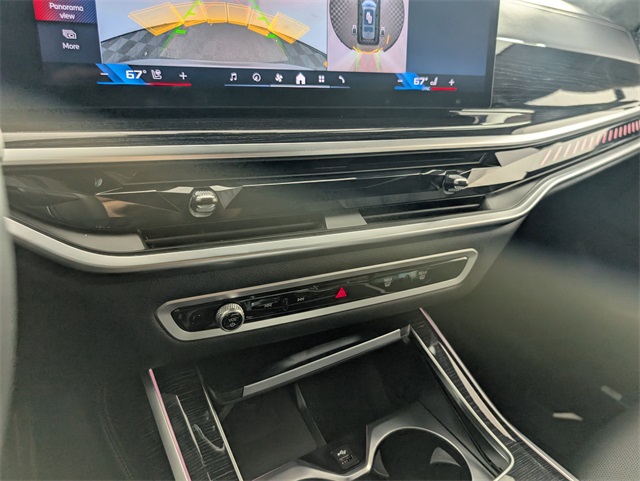 2025 Bmw X7 M60i photo 27