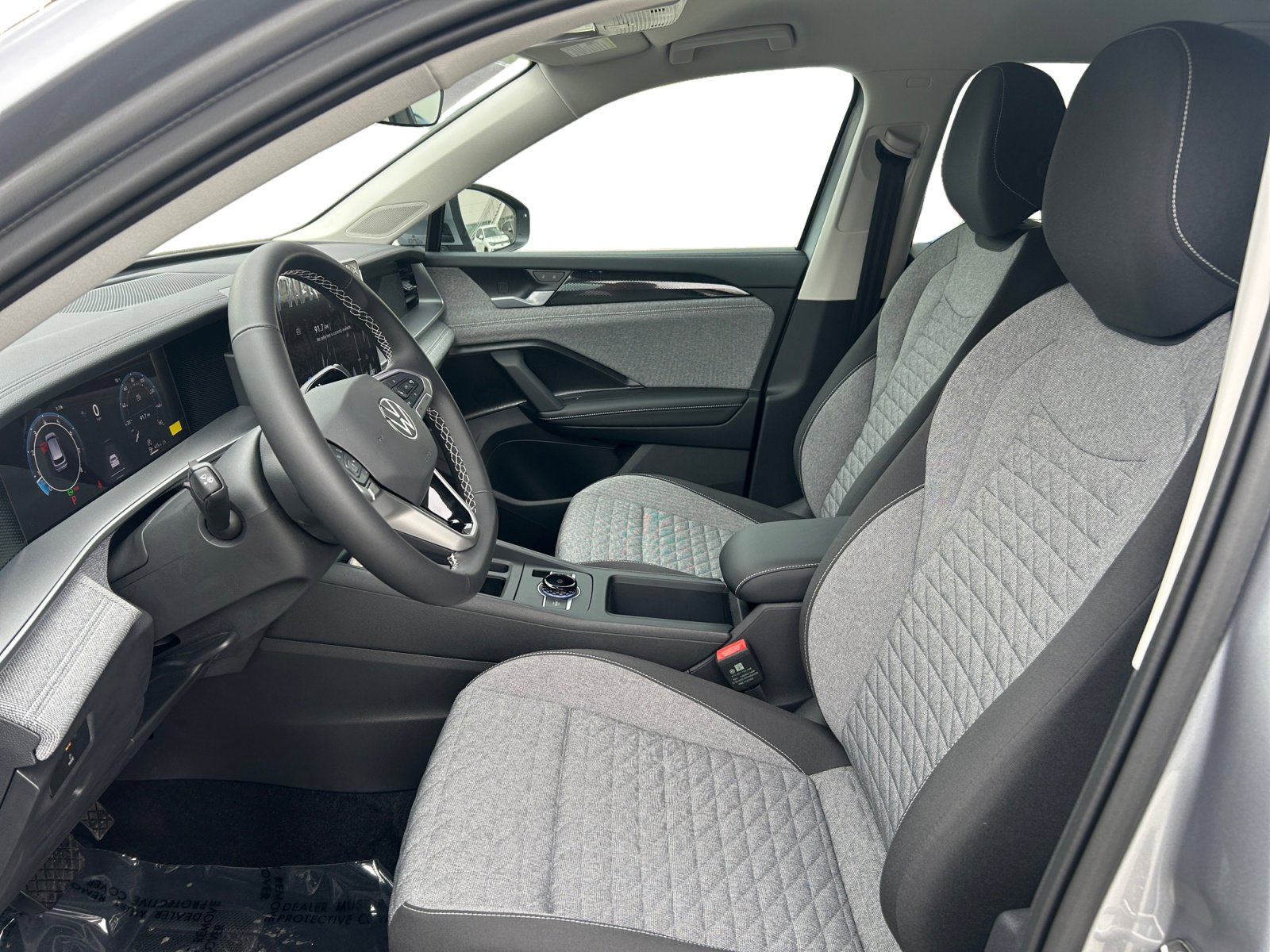 2025 Volkswagen Tiguan S photo 2