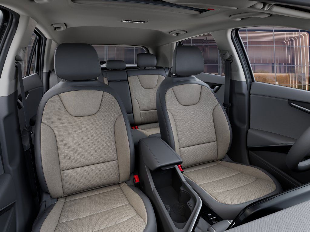 2025 Kia Niro SX Touring photo 14