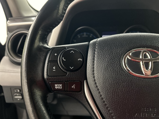 2018 Toyota RAV4 XLE photo 11