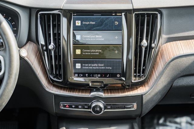 2023 Volvo XC60 Plus photo 18