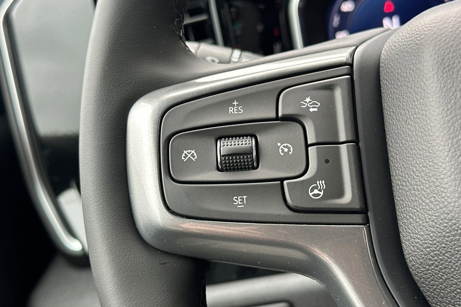 2025 Chevrolet Silverado LT photo 26