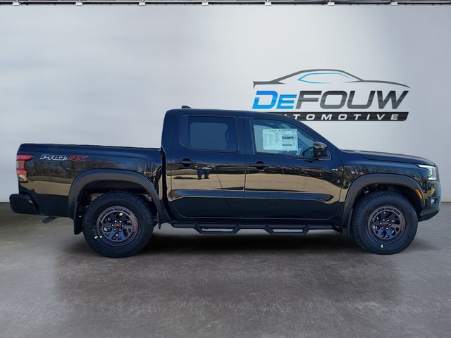 2025 Nissan Frontier PRO-4X photo 2