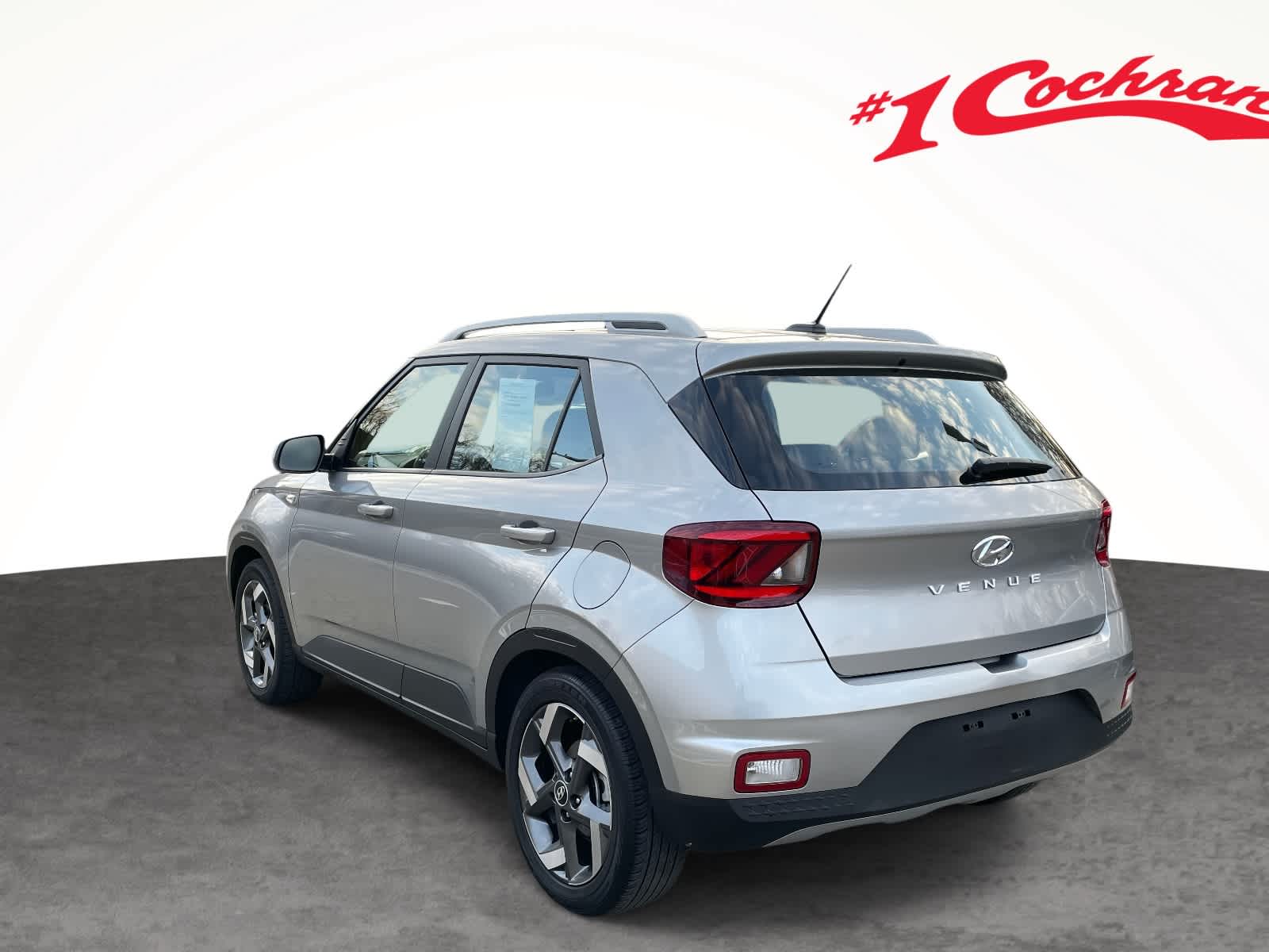 2023 Hyundai Venue SEL photo 4