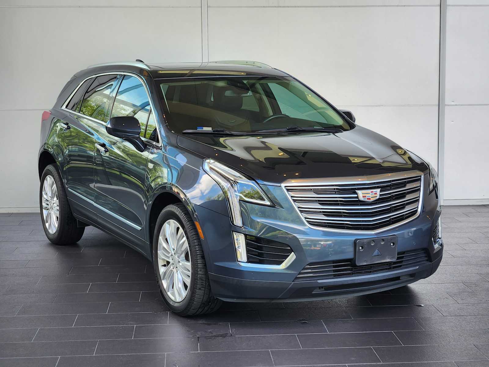 2019 Cadillac XT5 Premium Luxury photo 3