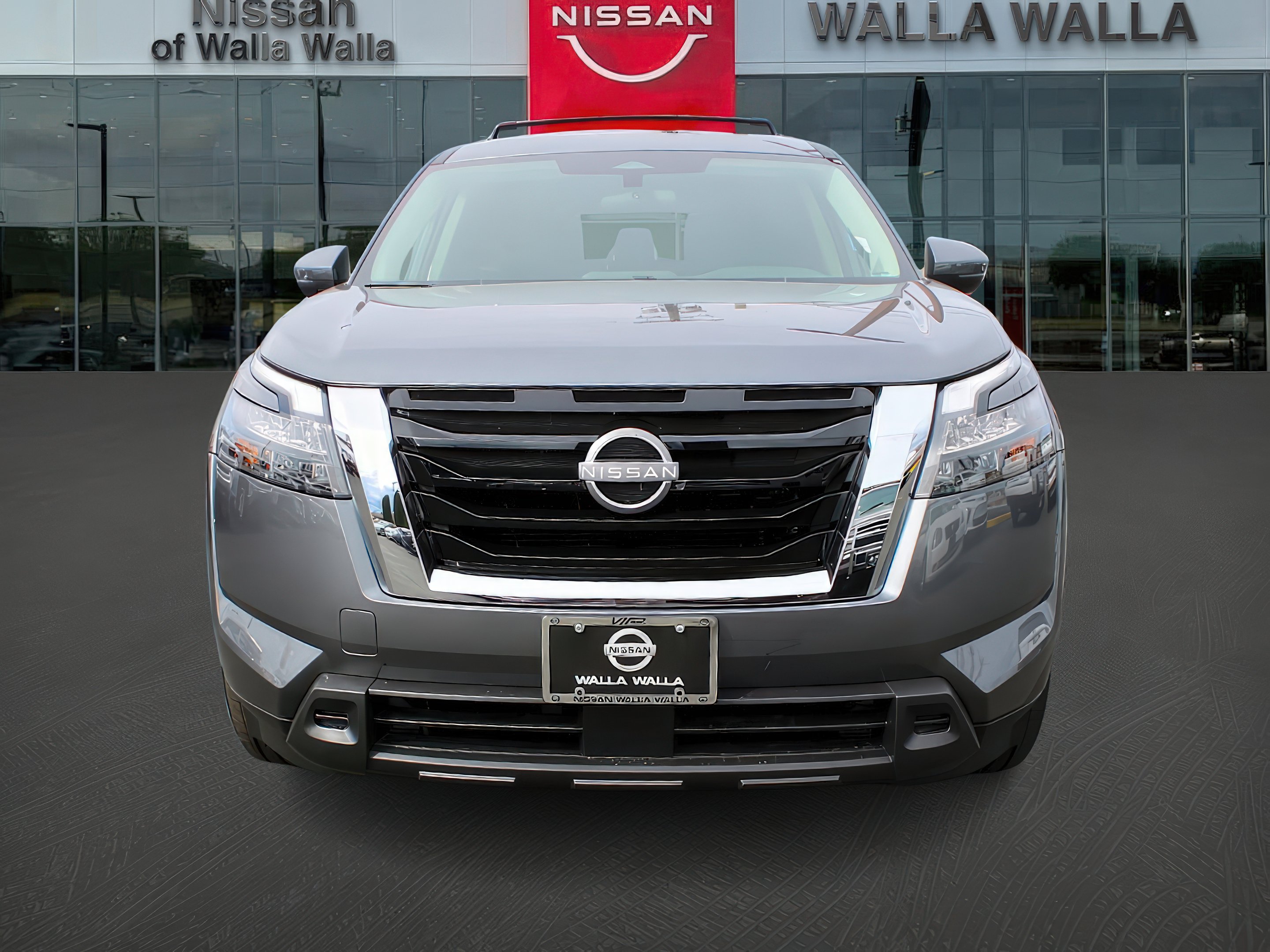 2025 Nissan Pathfinder SV photo 2