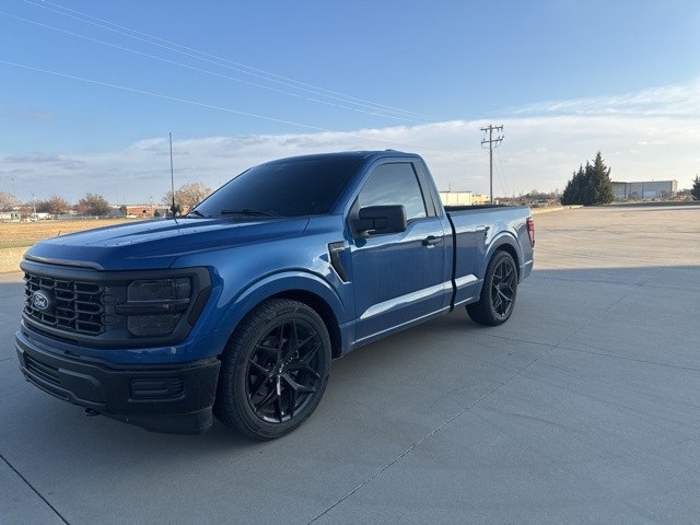 2025 Ford F-150 XL's photo