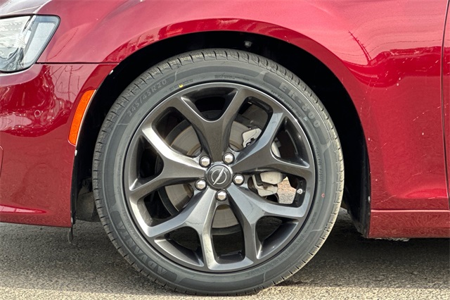 2023 Chrysler 300 Touring L photo 24
