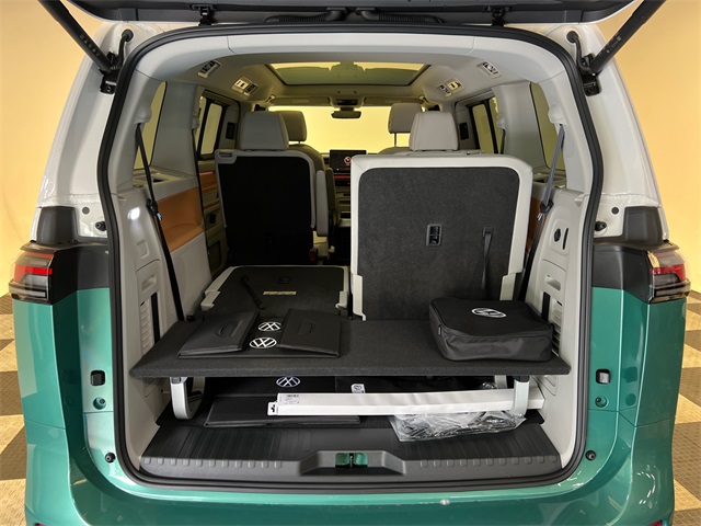 2025 Volkswagen ID. Buzz Pro Plus photo 5