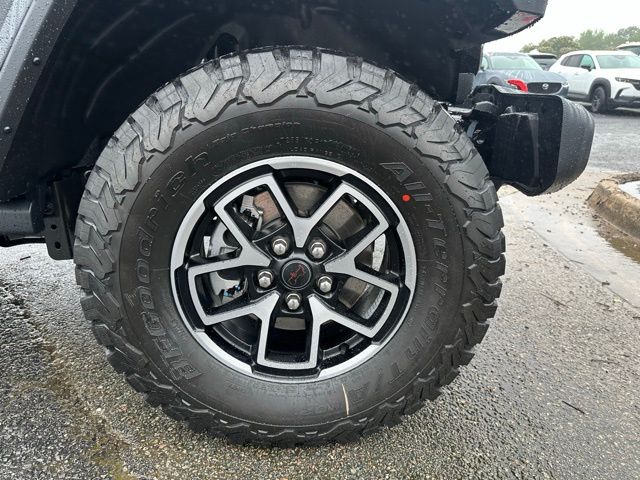 2025 Jeep Wrangler Rubicon photo 11