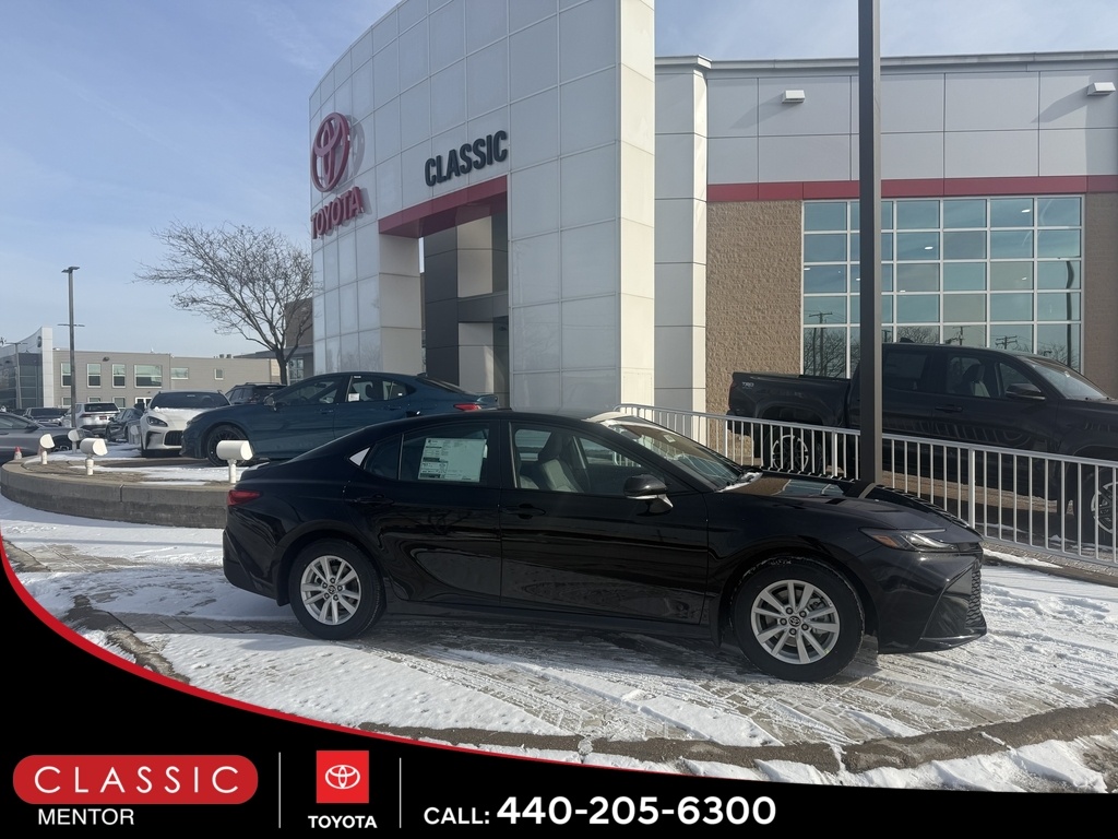 2026 Toyota Camry LE's photo