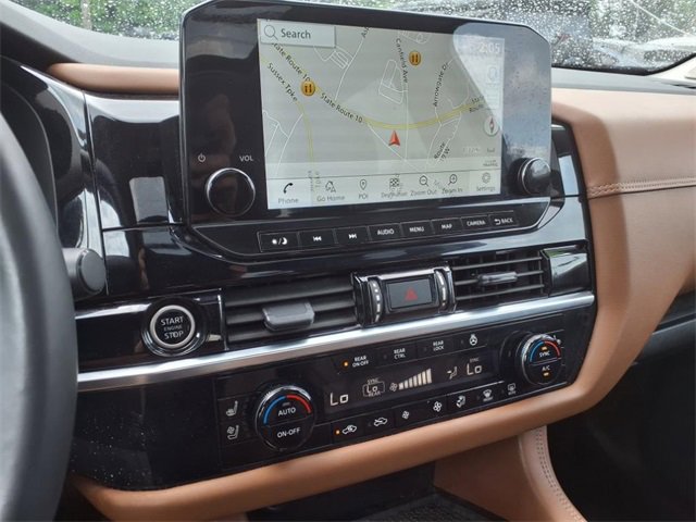 2023 Nissan Pathfinder Platinum photo 10