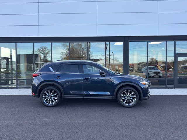 2021 Mazda CX-5 Signature photo 2