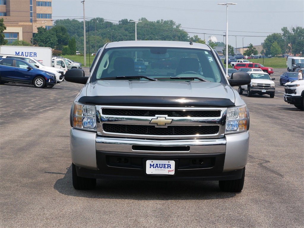 Used 2011 Chevrolet Silverado 1500 LS with VIN 1GCRCREA2BZ186028 for sale in Inver Grove Heights, Minnesota