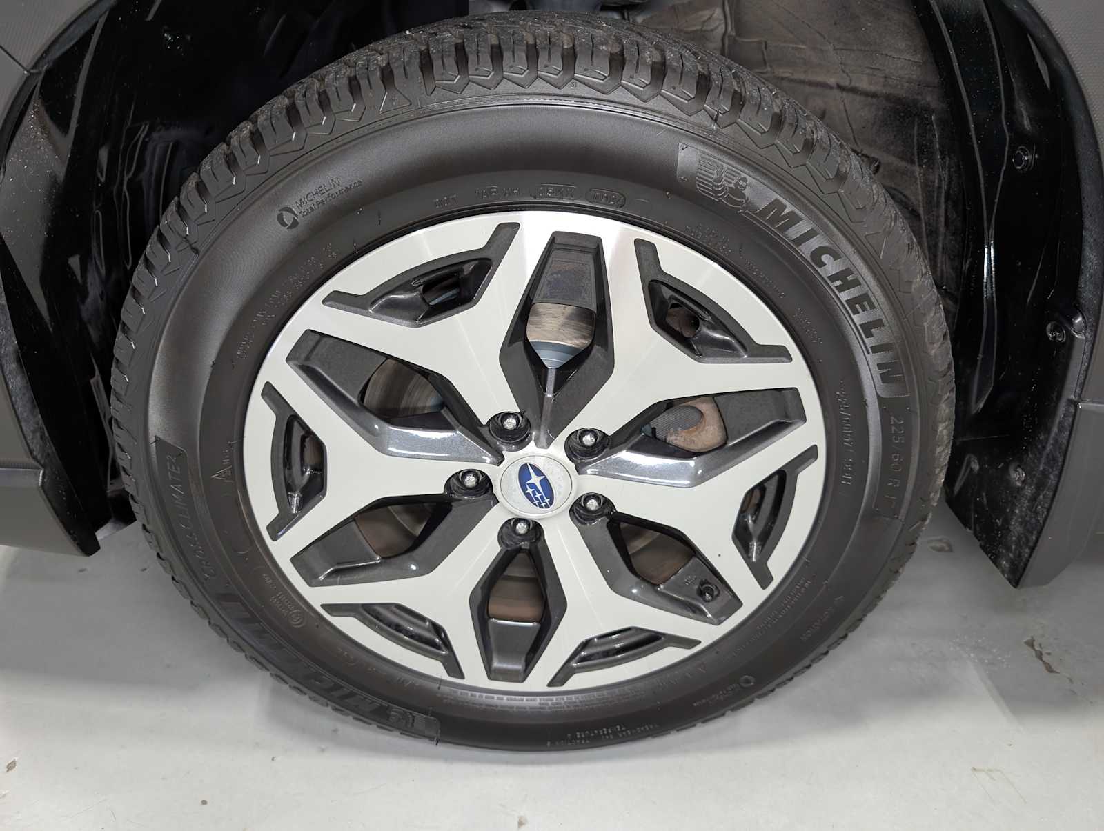 2021 Subaru Forester Premium photo 3