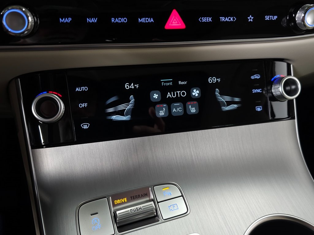 2026 Genesis GV70 2.5T Select photo 20