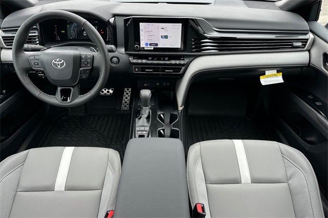 2025 Toyota Camry SE photo 15