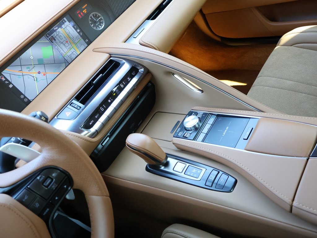 2023 Lexus LC 500 photo 19