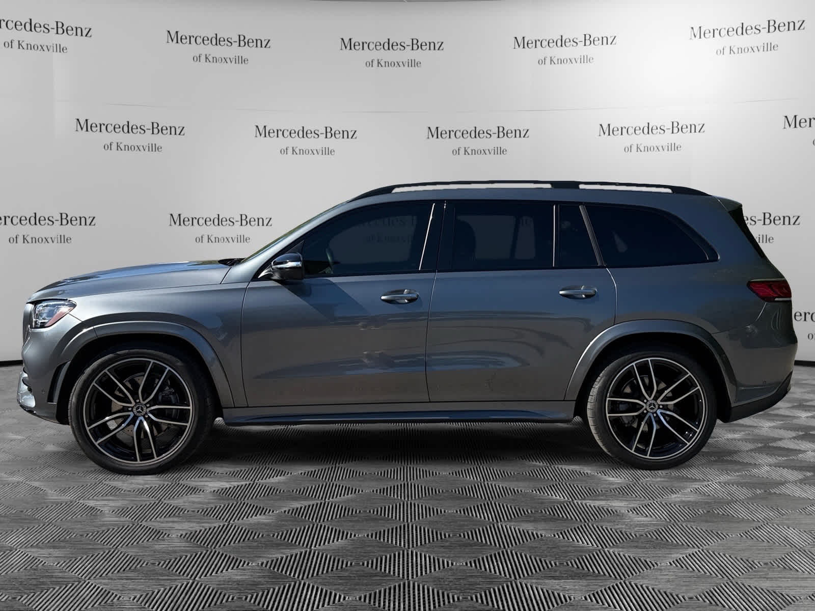 2022 Mercedes Benz GLS 450 4MATIC photo 2