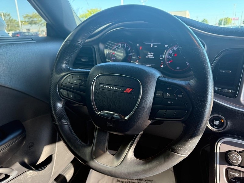 2020 Dodge Challenger SXT AWD photo 14
