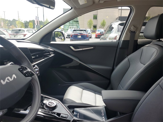 2025 Kia Niro Plug-In Hybrid SX photo 19