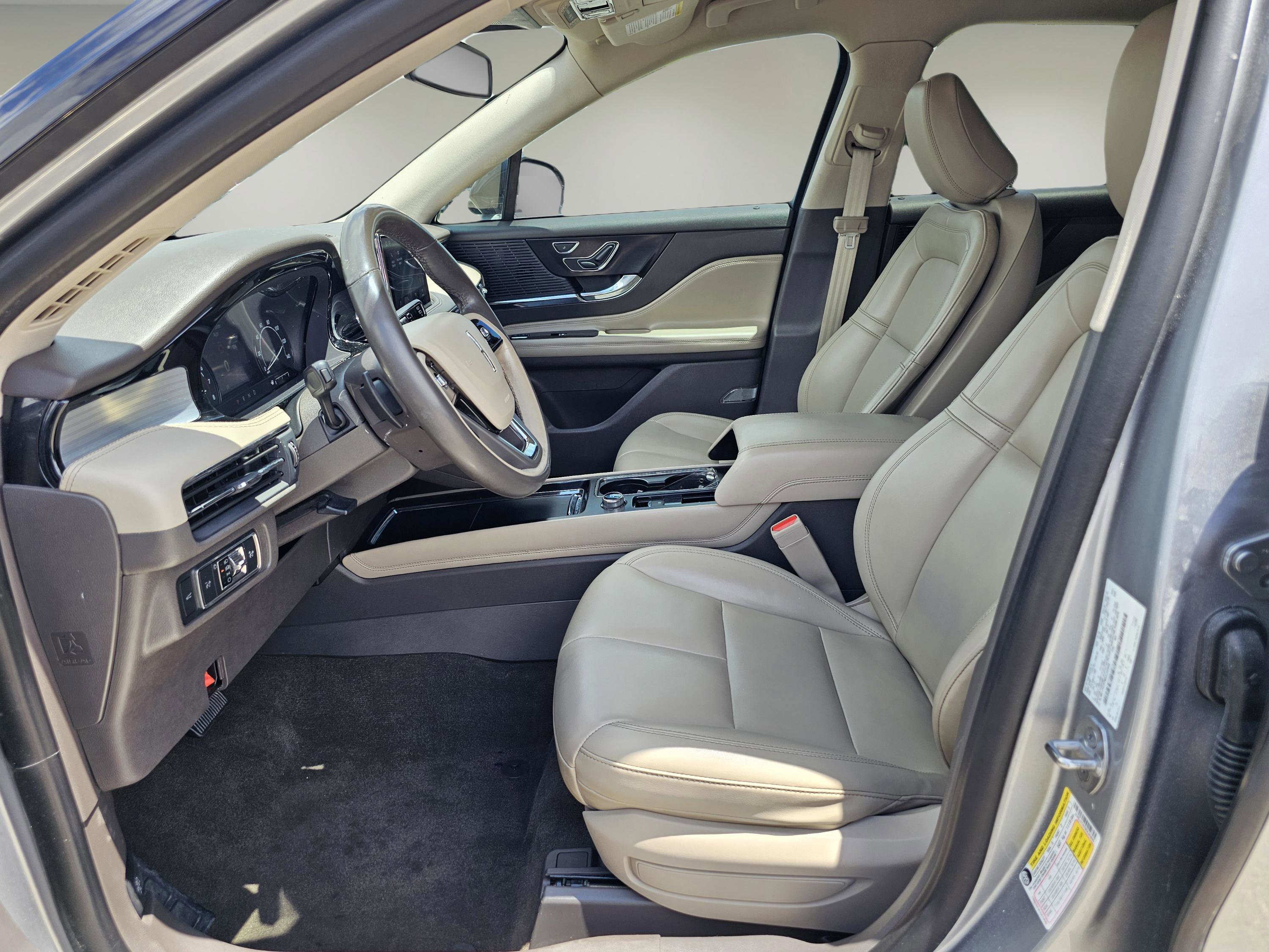 2021 Lincoln Corsair Standard photo 11