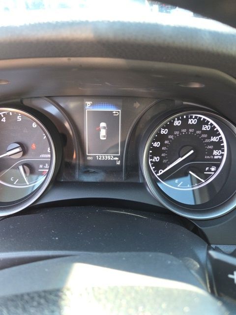 2021 Toyota Camry SE photo 3