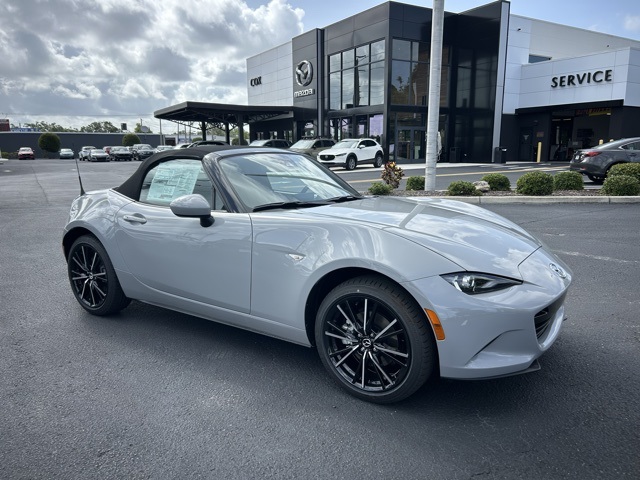 2025 Mazda MX-5 Miata Grand Touring's photo