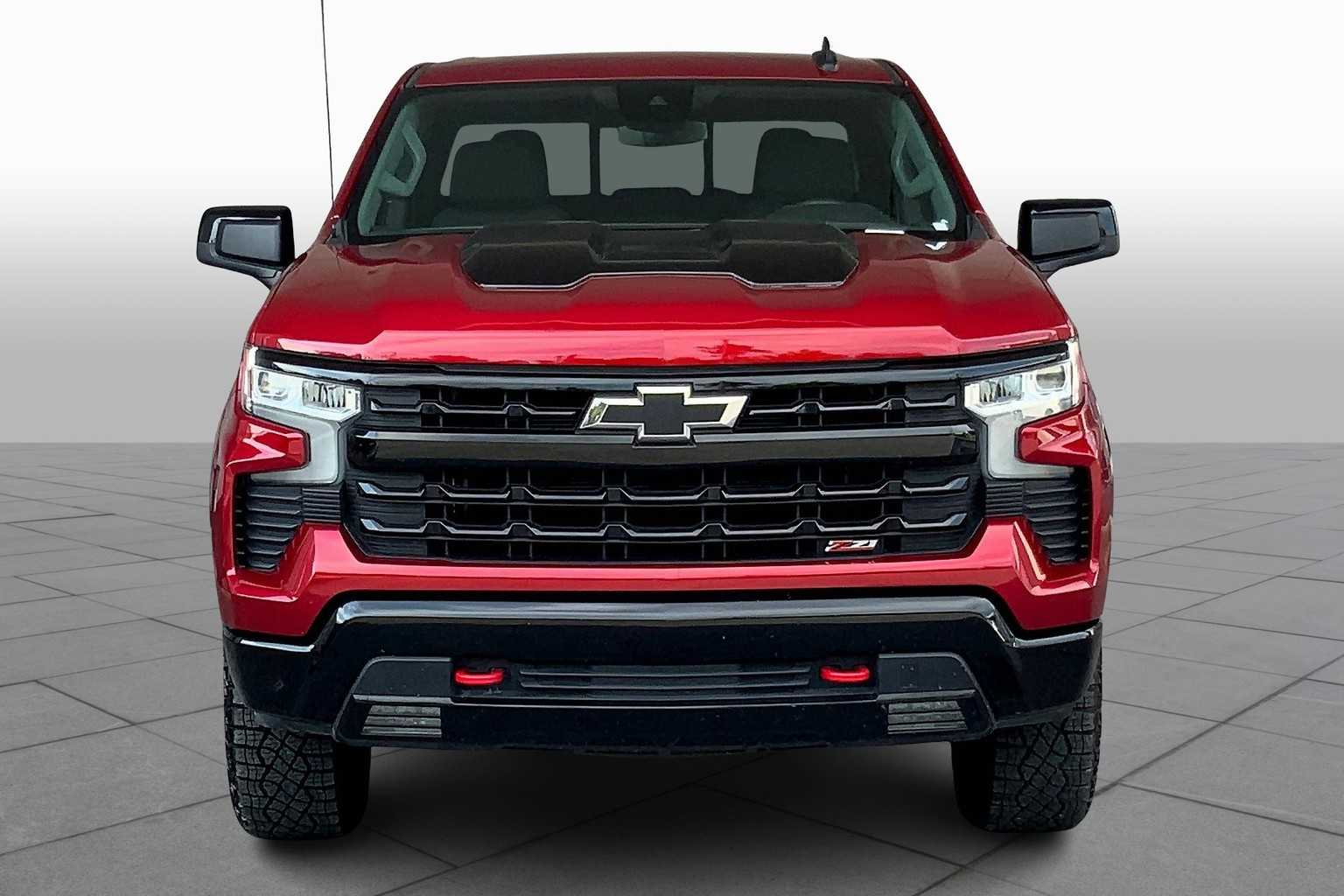 2024 Chevrolet Silverado 1500 LT Trail Boss photo 3