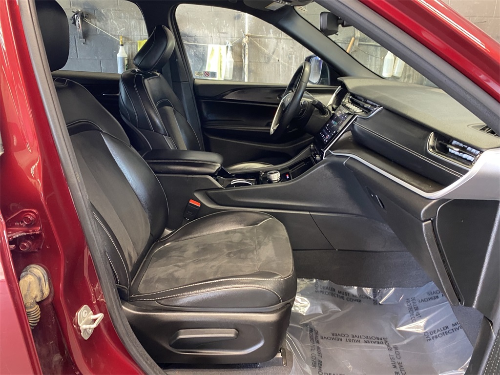 2023 Jeep Grand Cherokee Altitude photo 23