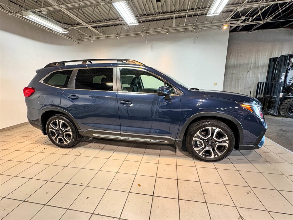 2023 Subaru Ascent Limited photo 4