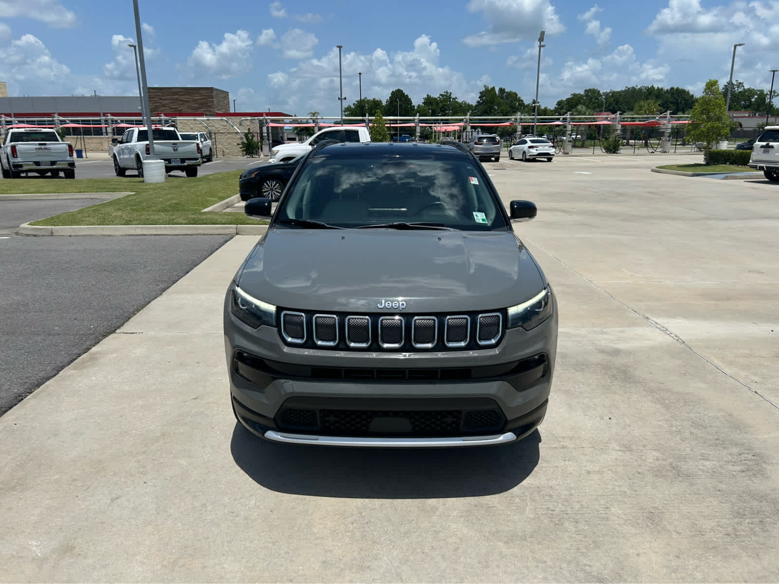 2022 Jeep Compass Limited photo 2