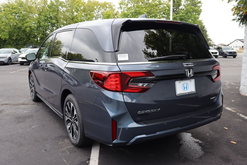 2026 Honda Odyssey Elite photo 3