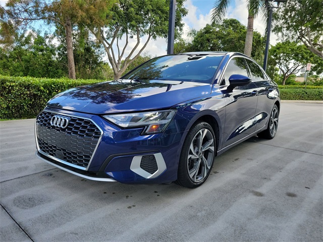 2022 Audi A3 40 Premium photo 4