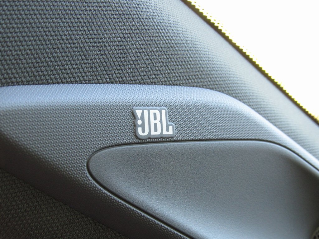 2025 Toyota RAV4 Hybrid XSE photo 33