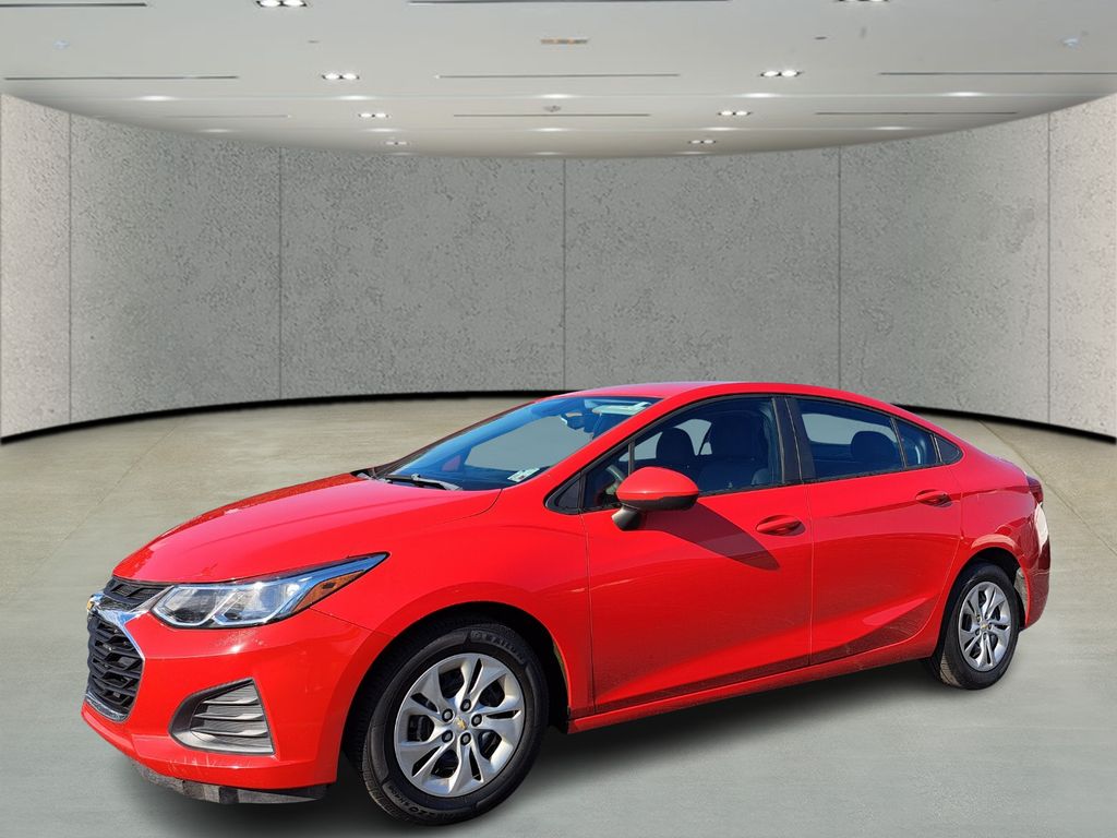 2019 Chevrolet Cruze LS's photo