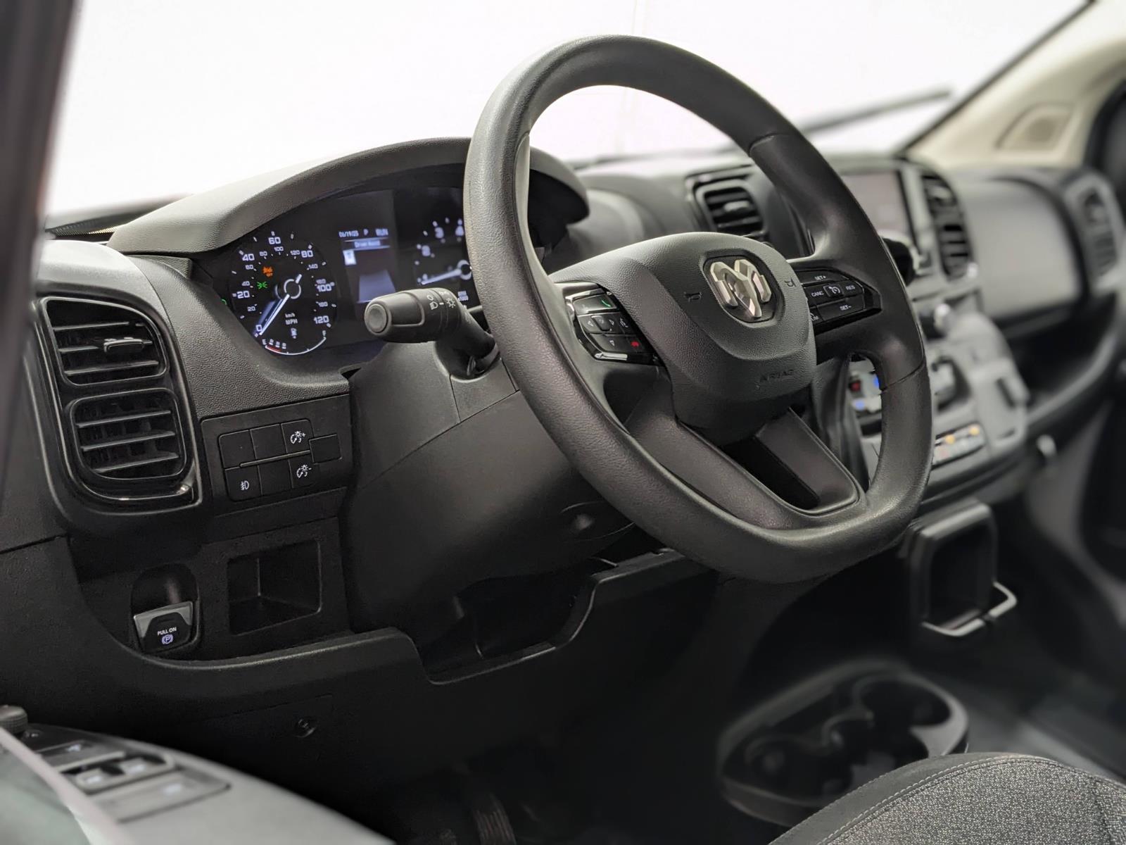 2024 Ram ProMaster 2500 photo 3