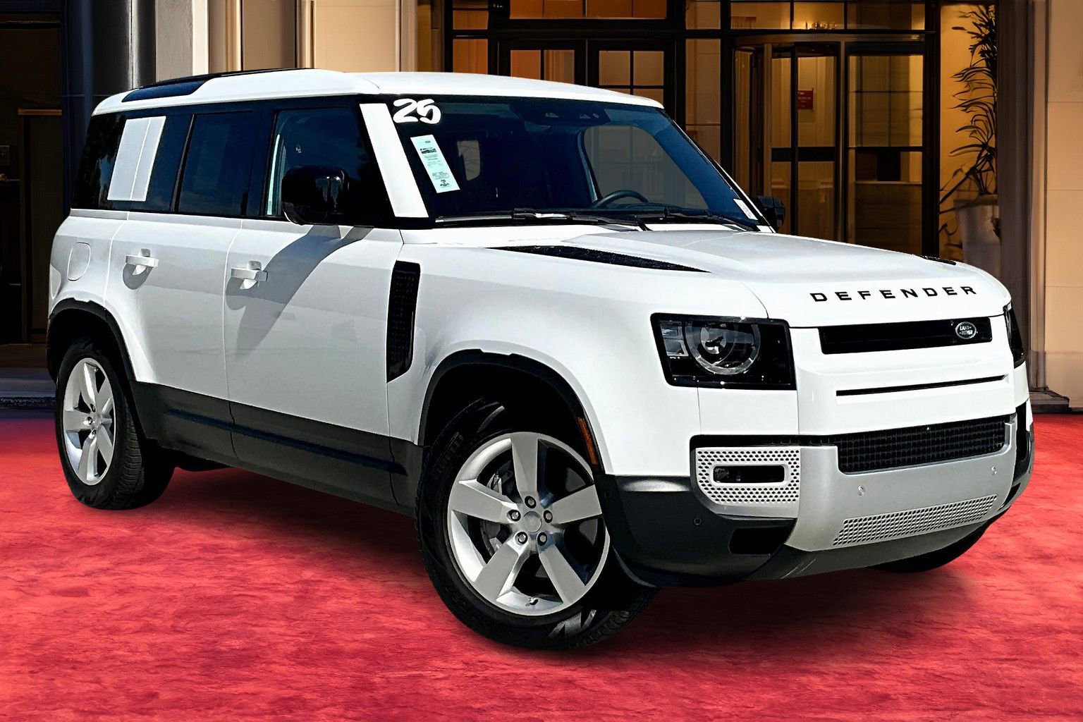 2025 Land Rover Defender S photo 7