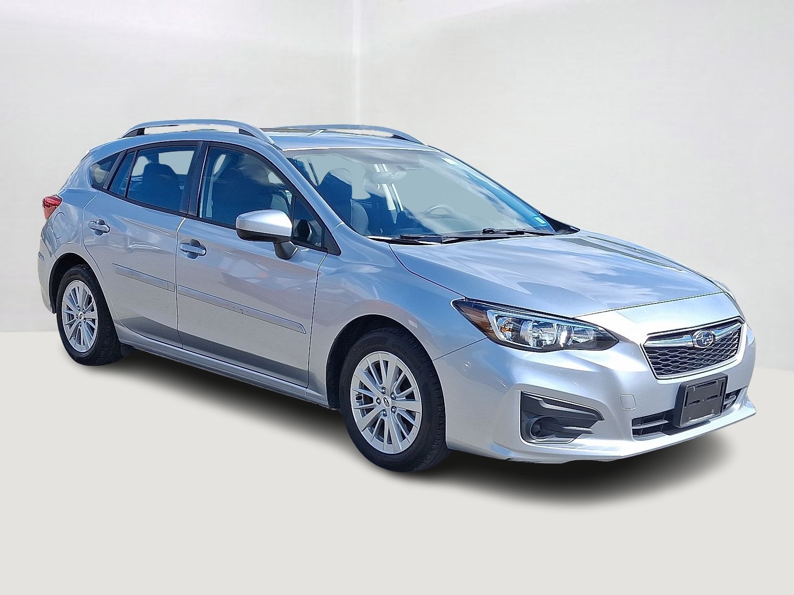 2017 Subaru Impreza Premium photo 2