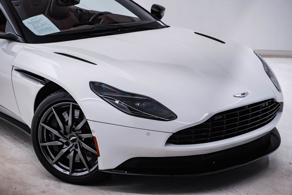 2021 Aston Martin DB11 AM5 photo 4