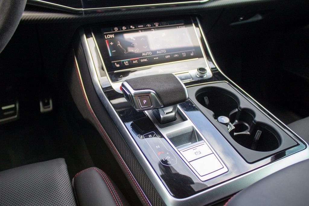 2024 Audi RS Q8 photo 20