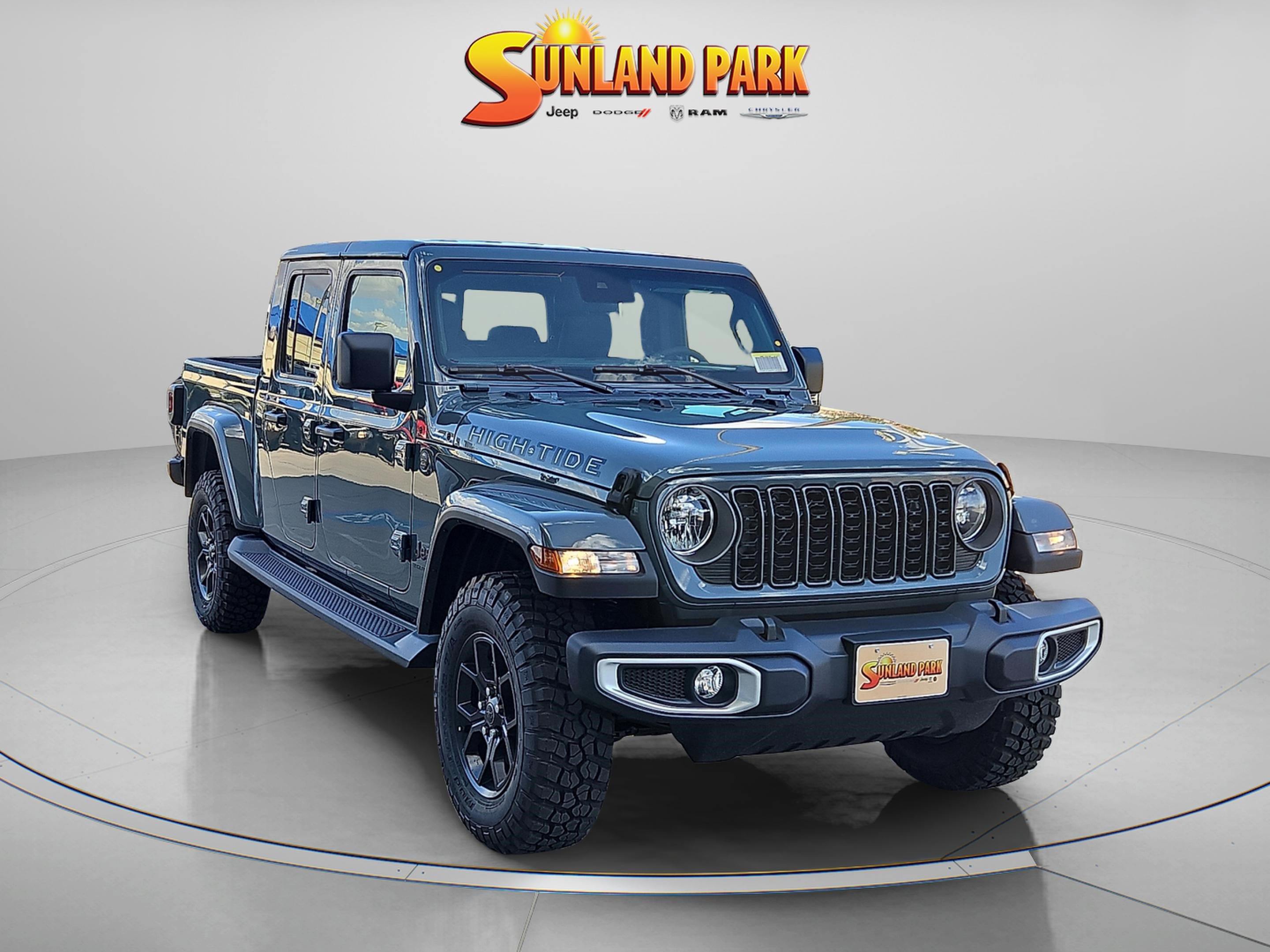 2025 Jeep Gladiator High Tide's photo