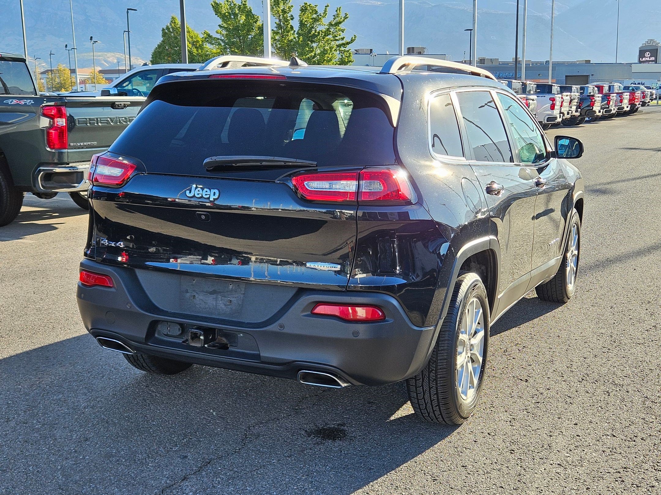 2016 Jeep Cherokee Latitude photo 2
