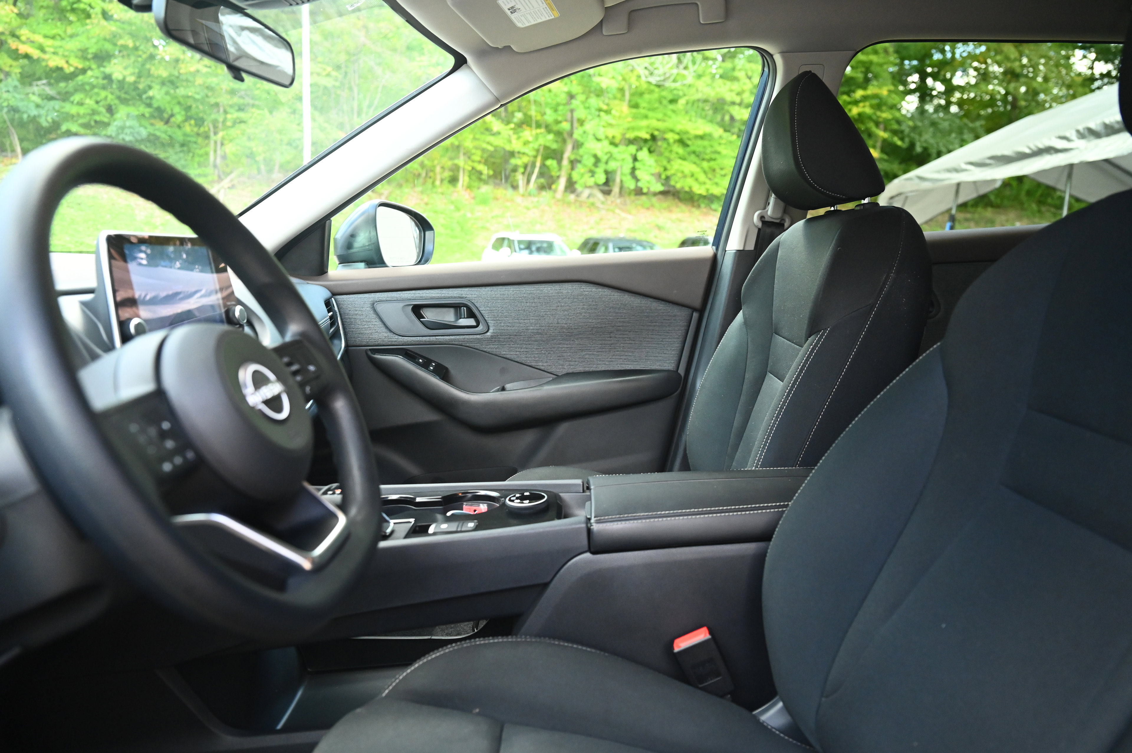 2023 Nissan Rogue S photo 13