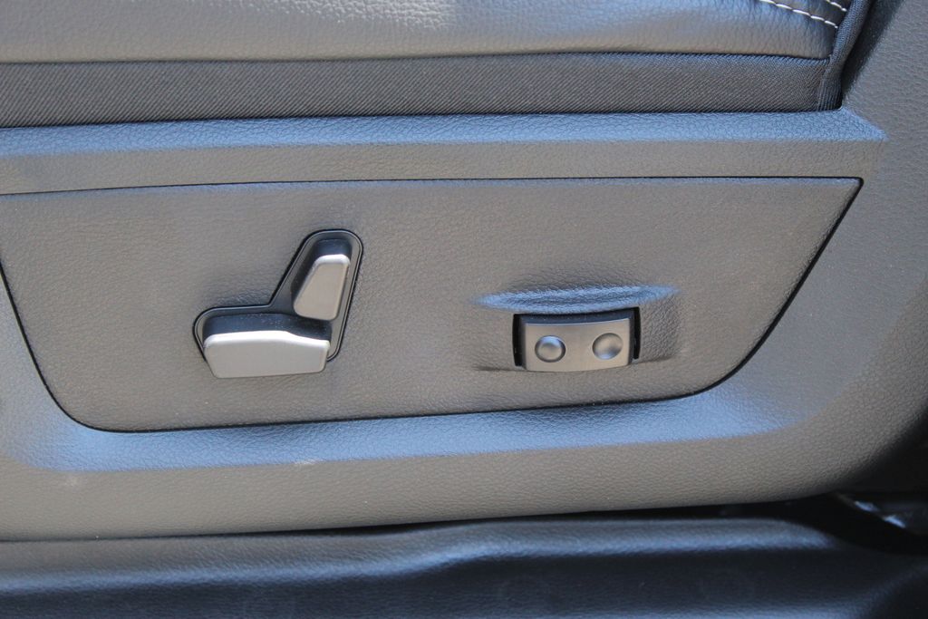 2025 Ram 3500 Laramie photo 13